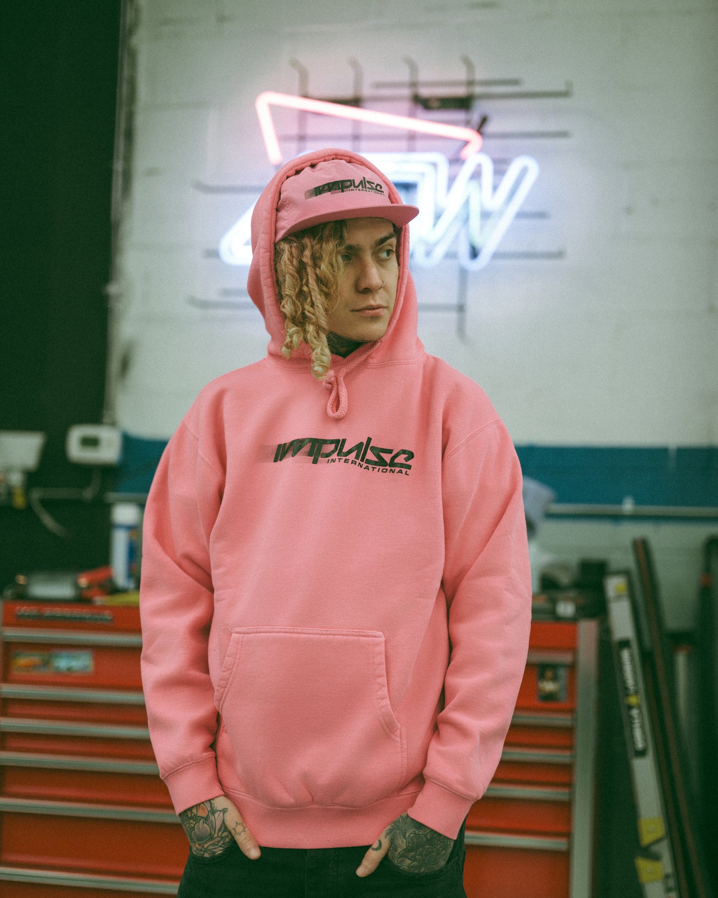 Blur Logo Pullover Hoodie (Pink)